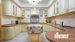 Дом 400м&sup2;, 2-этажный, участок 20 сот.  