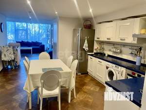 Дом 174м², 3-этажный, участок 1 сот.  