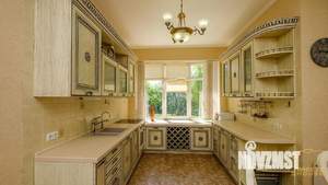 Дом 350м², 3-этажный, участок 20 сот.  