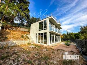 Коттедж 315м&sup2;, 2-этажный, участок 12 сот.  