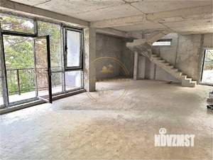 Дом 218м&sup2;, 2-этажный, участок 3 сот.  