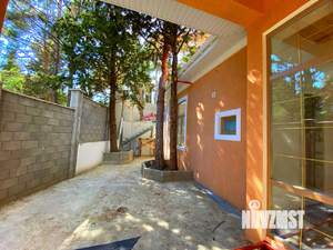 Дом 180м&sup2;, 2-этажный, участок 4 сот.  