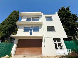 Дом 313м², 3-этажный, участок 6 сот.  