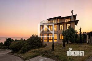 Дом 502м&sup2;, 4-этажный, участок 6 сот.  