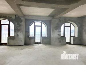 Дом 400м&sup2;, 3-этажный, участок 10 сот.  