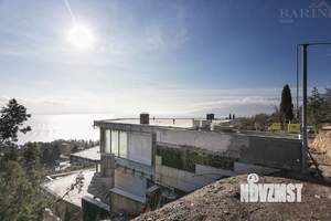 Дом 320м&sup2;, 3-этажный, участок 3 сот.  