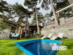 Дом 299м&sup2;, 3-этажный, участок 4 сот.  