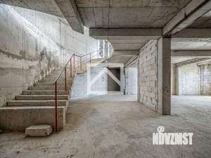 Дом 1080м&sup2;, 3-этажный, участок 14 сот.  