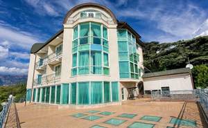 Дом 1500м², 4-этажный, участок 42 сот.  