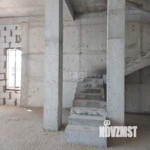 Дом 278м&sup2;, 3-этажный, участок 6 сот.  