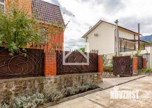 Дом 352м², 3-этажный, участок 10 сот.  