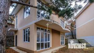 Дом 138м&sup2;, 2-этажный, участок 2 сот.  