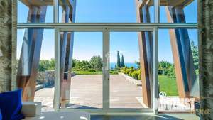 Дом 555м&sup2;, 2-этажный, участок 30 сот.  