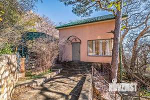 Дом 56м&sup2;, 2-этажный, участок 15 сот.  