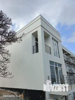 Дом 170м&sup2;, 3-этажный, участок 2 сот.  