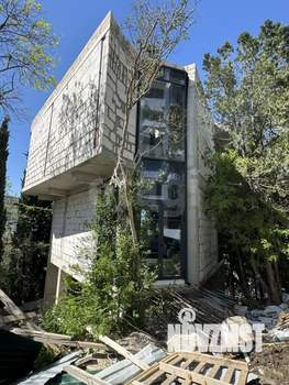 Дом 230м&sup2;, 3-этажный, участок 4 сот.  