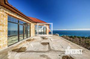 Дом 581м&sup2;, 3-этажный, участок 5 сот.  