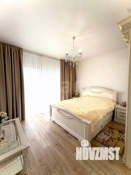 Дом 150м&sup2;, 3-этажный, участок 4 сот.  