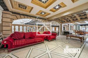 Дом 518м&sup2;, 4-этажный, участок 42 сот.  