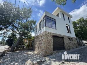 Таунхаус 150м&sup2;, 3-этажный, участок 1 сот.  