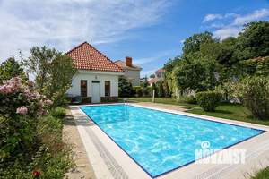 Дом 327м², 2-этажный, участок 21 сот.  