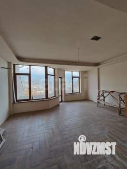 Таунхаус 170м², 3-этажный, участок 1 сот.  