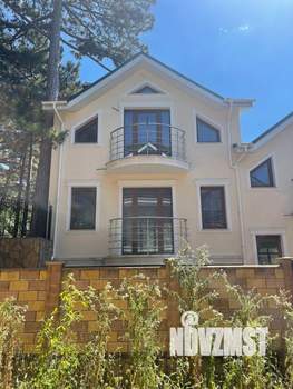 Таунхаус 168м², 3-этажный, участок 2 сот.  