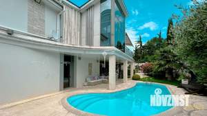 Дом 350м&sup2;, 2-этажный, участок 9 сот.  