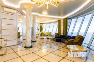 Дом 611м&sup2;, 5-этажный, участок 6 сот.  