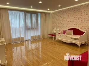 Дом 280м², 2-этажный, участок 10 сот.  