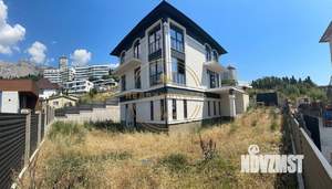 Дом 300м&sup2;, 3-этажный, участок 6 сот.  