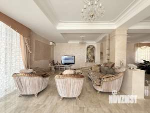 Дом 750м², 3-этажный, участок 24 сот.  
