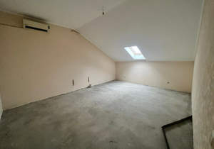 Дом 500м&sup2;, 3-этажный, участок 3 сот.  