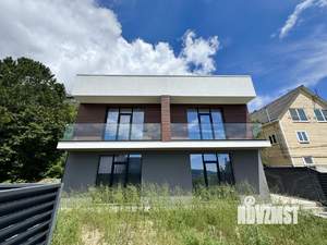 Дом 270м², 3-этажный, участок 6 сот.  