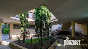 Дом 511м&sup2;, 3-этажный, участок 10 сот.  