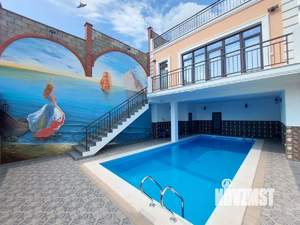 Дом 390м&sup2;, 3-этажный, участок 6 сот.  