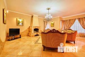 Дом 357м&sup2;, 3-этажный, участок 4 сот.  