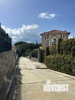 Коттедж 470м&sup2;, 3-этажный, участок 10 сот.  