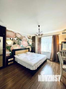 Дом 236м&sup2;, 3-этажный, участок 8 сот.  