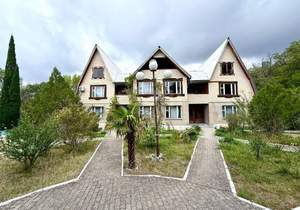 Дом 479м&sup2;, 2-этажный, участок 16 сот.  