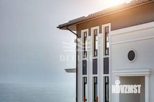 Дом 271м², 3-этажный, участок 0 сот.  