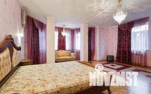 Дом 486м&sup2;, 3-этажный, участок 5 сот.  