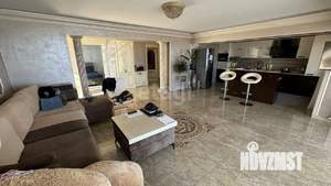 Дом 372м&sup2;, 4-этажный, участок 4 сот.  