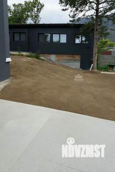 Дом 460м&sup2;, 3-этажный, участок 10 сот.  