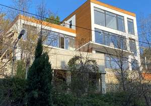 Дом 306м&sup2;, 3-этажный, участок 4 сот.  