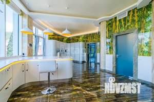 Дом 610м&sup2;, 4-этажный, участок 6 сот.  