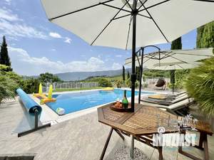 Дом 504м², 4-этажный, участок 11 сот.  