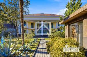 Дом 600м&sup2;, 2-этажный, участок 20 сот.  