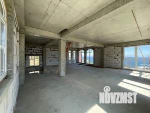 Дом 240м², 3-этажный, участок 6 сот.  