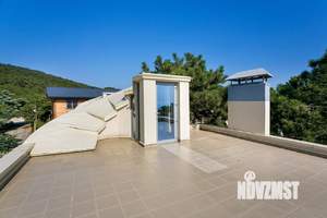 Дом 146м&sup2;, 3-этажный, участок 4 сот.  